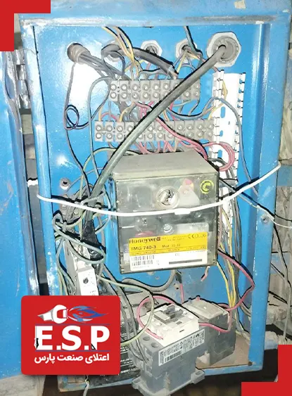 تابلو برق مشعل ایران رادیاتور در وضعیت بسیار نا مناسب